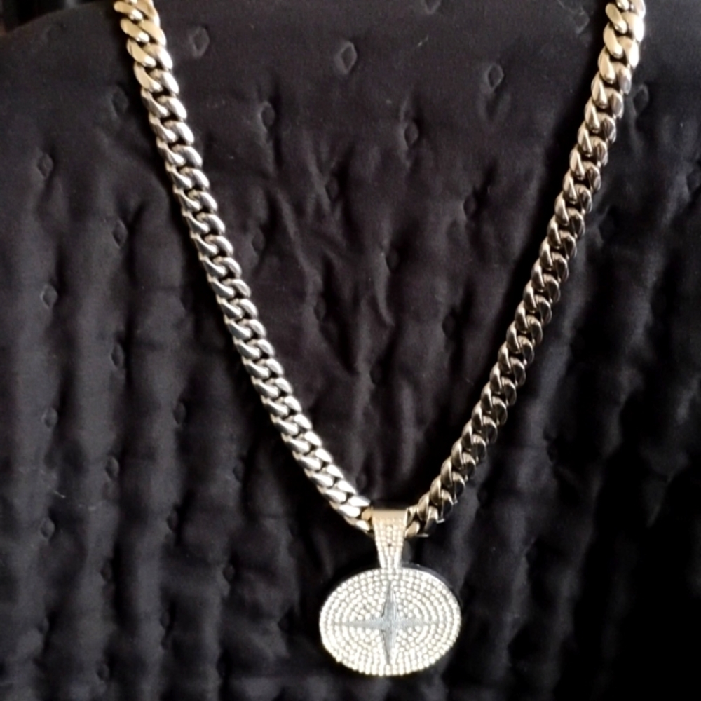 Miami Cuban Link Chain + Round Pendant 18k Gold Plated